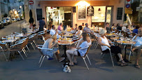 Atmosphère du Restaurant Brasserie L'Aficion à Arles - n°3