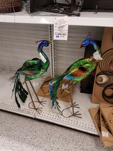 Clothing Store «Ross Dress for Less», reviews and photos, 13750 Riverside Dr, Sherman Oaks, CA 91423, USA