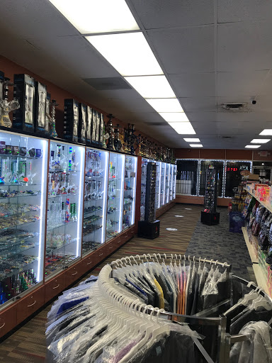 Tobacco Shop «Maryland Tobacco», reviews and photos, 1375 Maryland Ave E, St Paul, MN 55106, USA