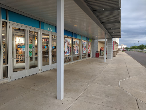 Clothing Store «Old Navy», reviews and photos, 1852 Hilliard Rome Rd, Hilliard, OH 43026, USA