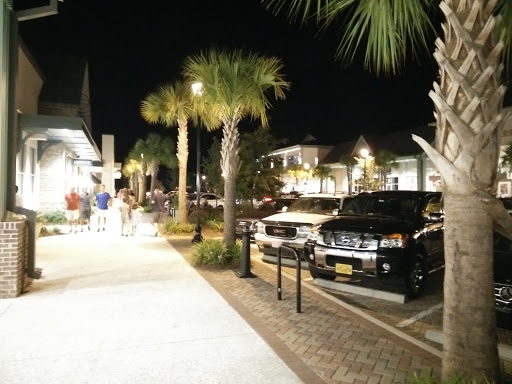 Shopping Mall «The Plaza at Shelter Cove Shopping Center», reviews and photos, 50 Shelter Cove Ln, Hilton Head Island, SC 29928, USA