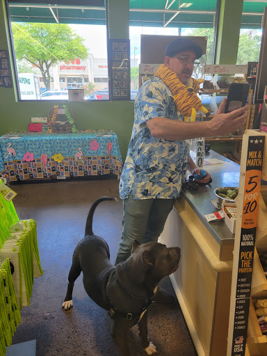 Pet Supply Store «Pet Supplies Plus», reviews and photos, 1704 Greenville Ave, Dallas, TX 75206, USA