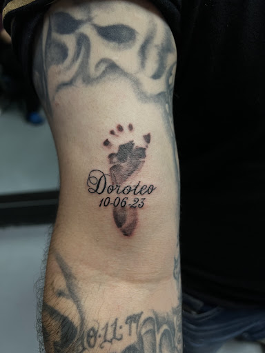 Explore blackbird tattoo ideas, creative tattoo ideas in Mcallen, available at House of Tattoos