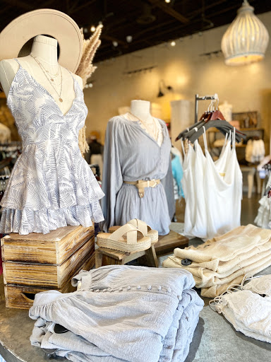 Fashion Accessories Store «Lizard Thicket», reviews and photos, 376 Newnan Crossing Bypass, Newnan, GA 30265, USA