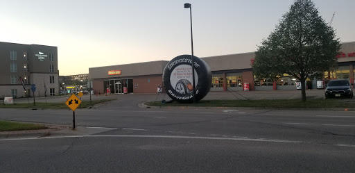 Tire Shop «Firestone Complete Auto Care», reviews and photos, 3425 W 66th St, Edina, MN 55435, USA