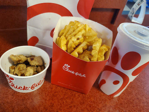 Fast Food Restaurant «Chick-fil-A», reviews and photos, 300 W 1st St, Arlington, TX 76019, USA