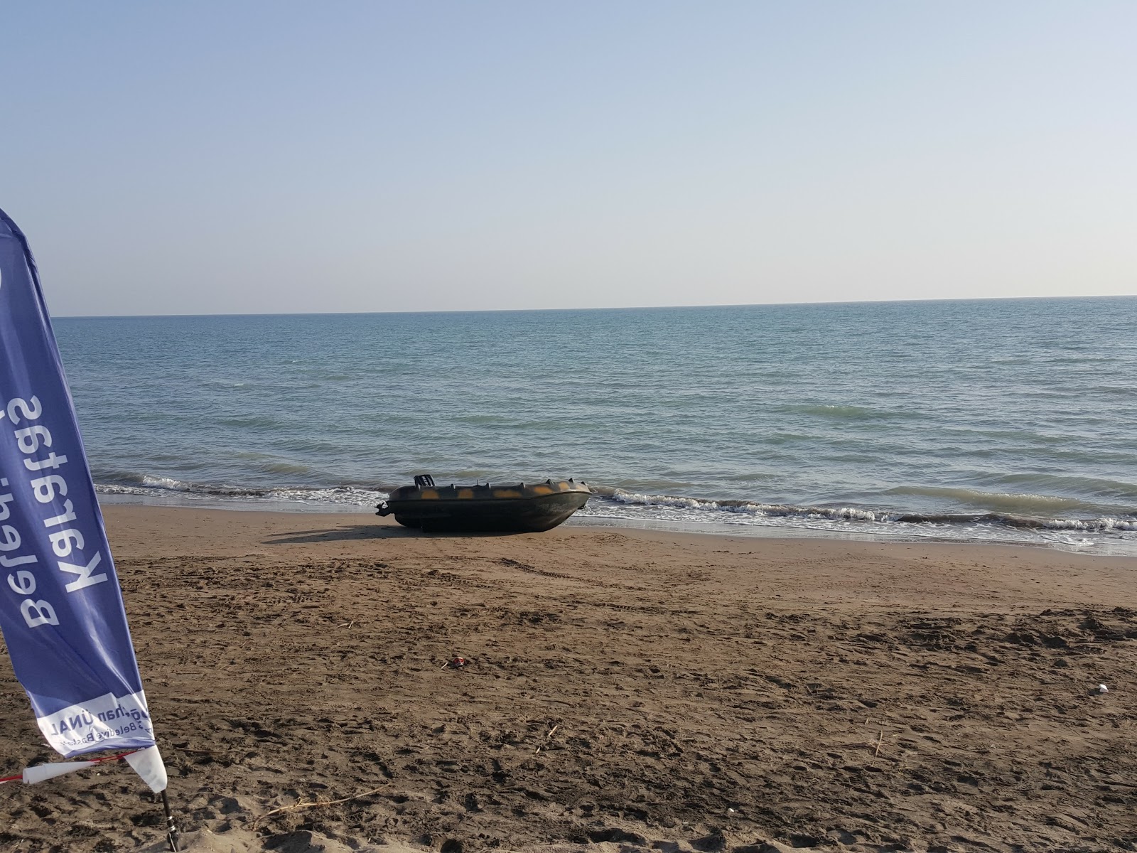 Foto von Bahce beach mit sehr sauber Sauberkeitsgrad