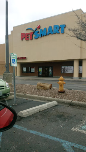 Pet Supply Store «PetSmart», reviews and photos, 215 N Burkhardt Rd, Evansville, IN 47715, USA