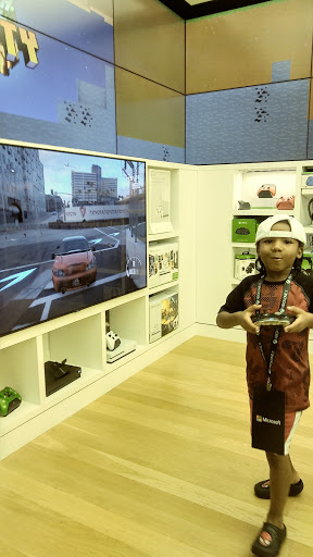 Computer Store «Microsoft Store - International Plaza», reviews and photos, 2223 N Westshore Blvd, Tampa, FL 33607, USA