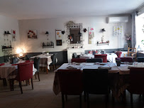 Atmosphère du Restaurant L'Ancienne Poste à Entrechaux - n°3