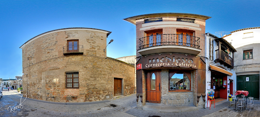 Cervecería El Medievo - Pl. del Navarro, 4, 45560 Oropesa, Toledo, Spain