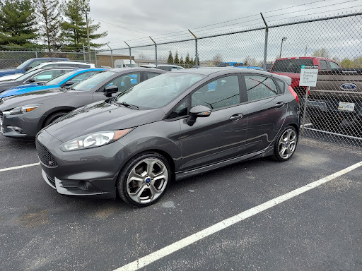 Auto Repair Shop «Oxmoor Collision Repair Center», reviews and photos, 11505 Electron Dr, Louisville, KY 40299, USA