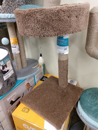 Pet Supply Store «Petco Animal Supplies», reviews and photos, 525 S 5th St, Bismarck, ND 58504, USA