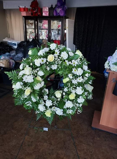 Florist «Floreria La Orquidea», reviews and photos, 510 S 1st St, Yakima, WA 98901, USA