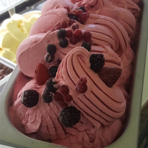 Gombócos Fagyizó - Fagylaltozó