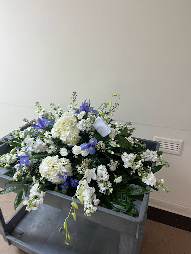 Florist «Fairview Flower Shop», reviews and photos, 1026 Sycamore Dr, Decatur, GA 30030, USA