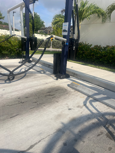 Mister Car Wash d.b.a Clean Machine Car Wash en Miami