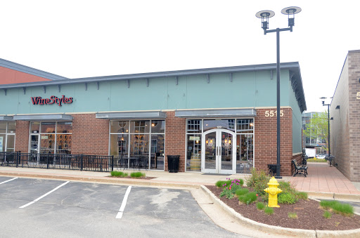 WineStyles of West Des Moines, 5515 Mills Civic Pkwy #120, West Des Moines, IA 50266, USA, 