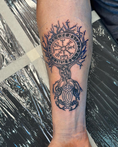 Explore hippy tattoo ideas, creative tattoo ideas in Belgrade, available at The Loyal Sparrow Tattoo and Piercing