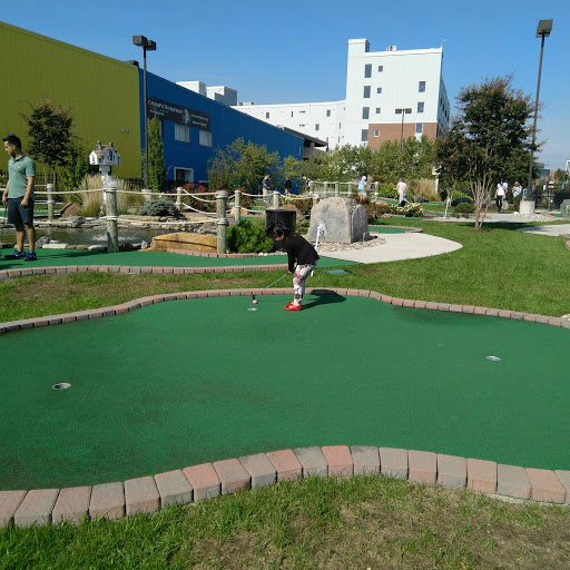 Golf Course «Riverwalk Mini Golf», reviews and photos, 550 Justison St, Wilmington, DE 19801, USA