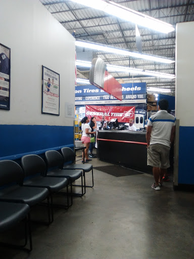 Auto Parts Store «Pep Boys Auto Parts & Service», reviews and photos, 1321 Sunrise Hwy, Bay Shore, NY 11706, USA