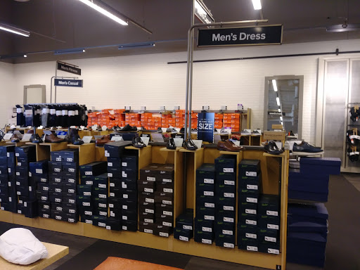 Shoe Store «DSW Designer Shoe Warehouse», reviews and photos, 23171 W Outer Dr, Allen Park, MI 48101, USA