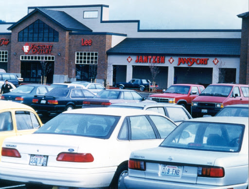 Shopping Mall «North Bend Premium Outlets», reviews and photos, 461 S Fork Ave SW, North Bend, WA 98045, USA