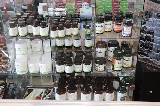 Vaporizer Store «Vape Master & Smoke Shop», reviews and photos, 1708 Long Beach Blvd, Long Beach, CA 90813, USA