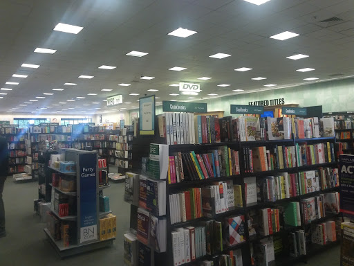 Book Store «Barnes & Noble», reviews and photos, 2960 Center Valley Pkwy, Center Valley, PA 18034, USA