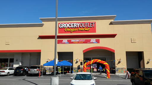 Grocery Outlet Bargain Market, 15719 Downey Ave, Paramount, CA 90723, USA, 