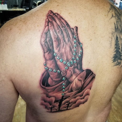 Tattoo Shop «Crimson Heart Designs Tattoo», reviews and photos, 162 13 1/2 - 14th Ave, Turtle Lake, WI 54889, USA