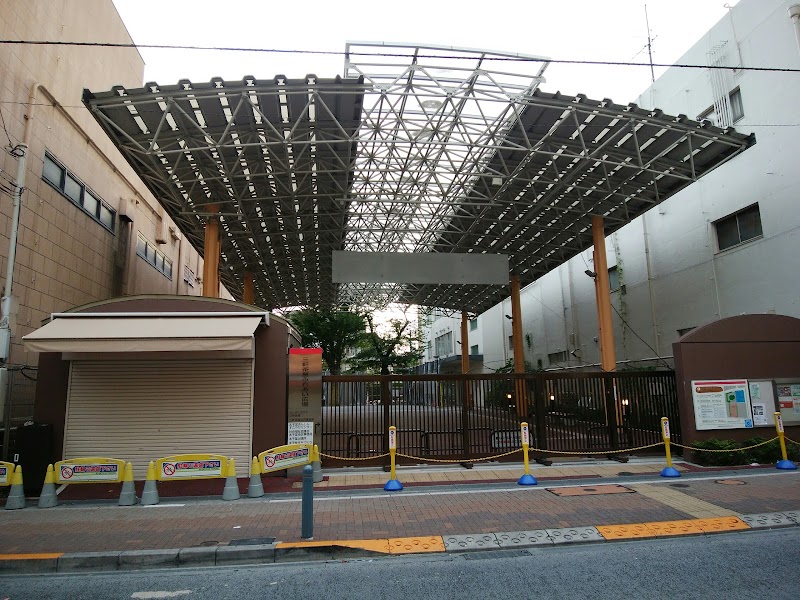 三軒茶屋ふれあい広場 東京都世田谷区太子堂 公園 公園 グルコミ