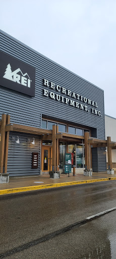 Camping Store «REI», reviews and photos, 2643 Edmondson Rd, Cincinnati, OH 45209, USA