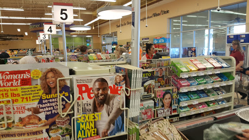 Grocery Store «Winn-Dixie», reviews and photos, 2458 Burnsed Blvd, Wildwood, FL 34785, USA