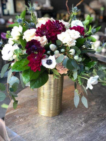 Dolce Blooms image