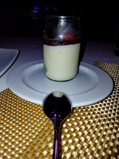 Latin American Restaurant «Silhouette», reviews and photos, 5668 Broadway, Bronx, NY 10463, USA