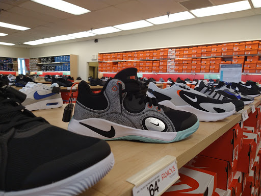 Shoe Store «Famous Footwear Outlet», reviews and photos, 5580 International Dr, Orlando, FL 32819, USA