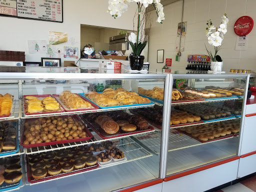Donut Shop «Donut Palace», reviews and photos, 732 N Pine St, DeRidder, LA 70634, USA