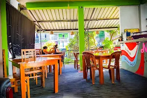 Remo's Restaurant & Hostel image