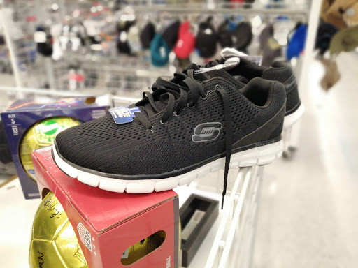 Clothing Store «Ross Dress for Less», reviews and photos, 9820 W Lower Buckeye Rd, Tolleson, AZ 85353, USA