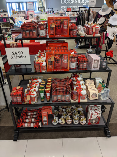 Shopping Mall «Visalia Mall», reviews and photos, 2031 S Mooney Blvd, Visalia, CA 93277, USA