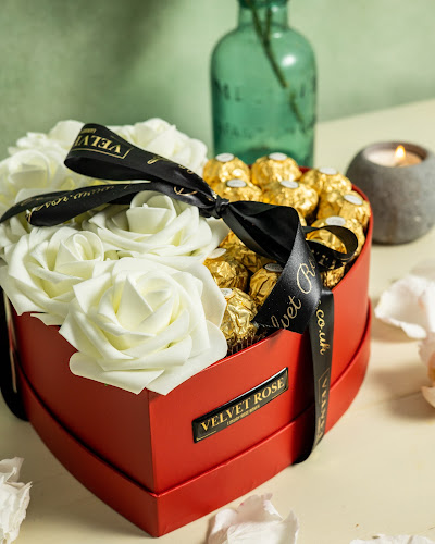 Velvet Rose Box - Flowers Delivery