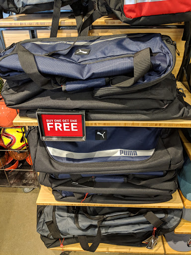 Shoe Store «PUMA», reviews and photos, 1650 Premium Outlet Blvd #333, Aurora, IL 60502, USA