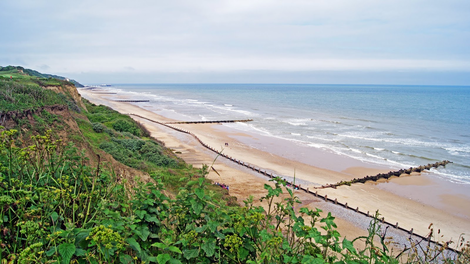 Photo of Overstrand Beach with blue pure water surface