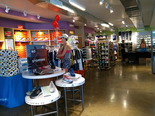 Running Store «Road Runner Sports», reviews and photos, 29 NW 23rd Pl, Portland, OR 97210, USA
