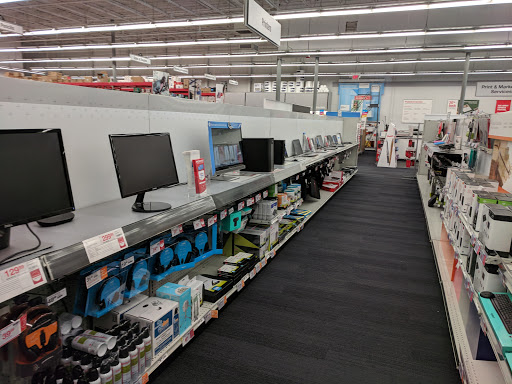 Office Supply Store «Staples», reviews and photos, 1104 W Broad St, Falls Church, VA 22046, USA