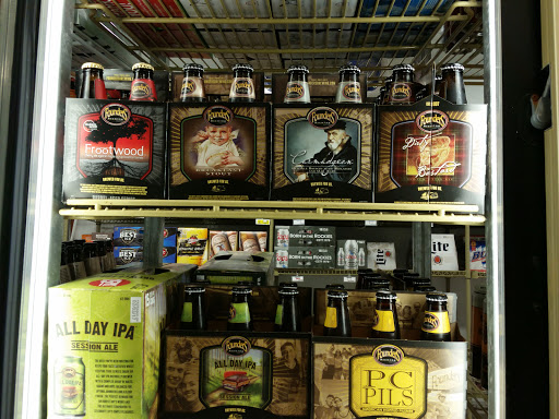 Tobacco Shop «Smoker Friendly Liquor Plus Hurricane», reviews and photos, 3524 Teays Valley Road, Hurricane, WV 25526, USA