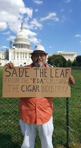 Tobacco Shop «Trading Post Tobacco & Cigars», reviews and photos, 5510 W Devon Ave, Chicago, IL 60646, USA