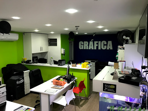 Logo da empresa - firstweb grafica