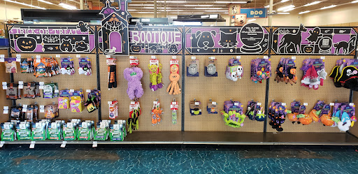 Pet Supply Store «Petco Animal Supplies», reviews and photos, 7308 Alameda St, Walnut Park, CA 90255, USA